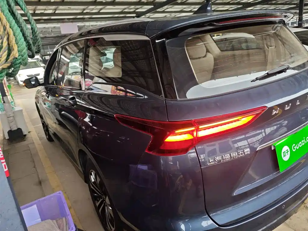 Wuling Victory 1.5 T CVT Flagship