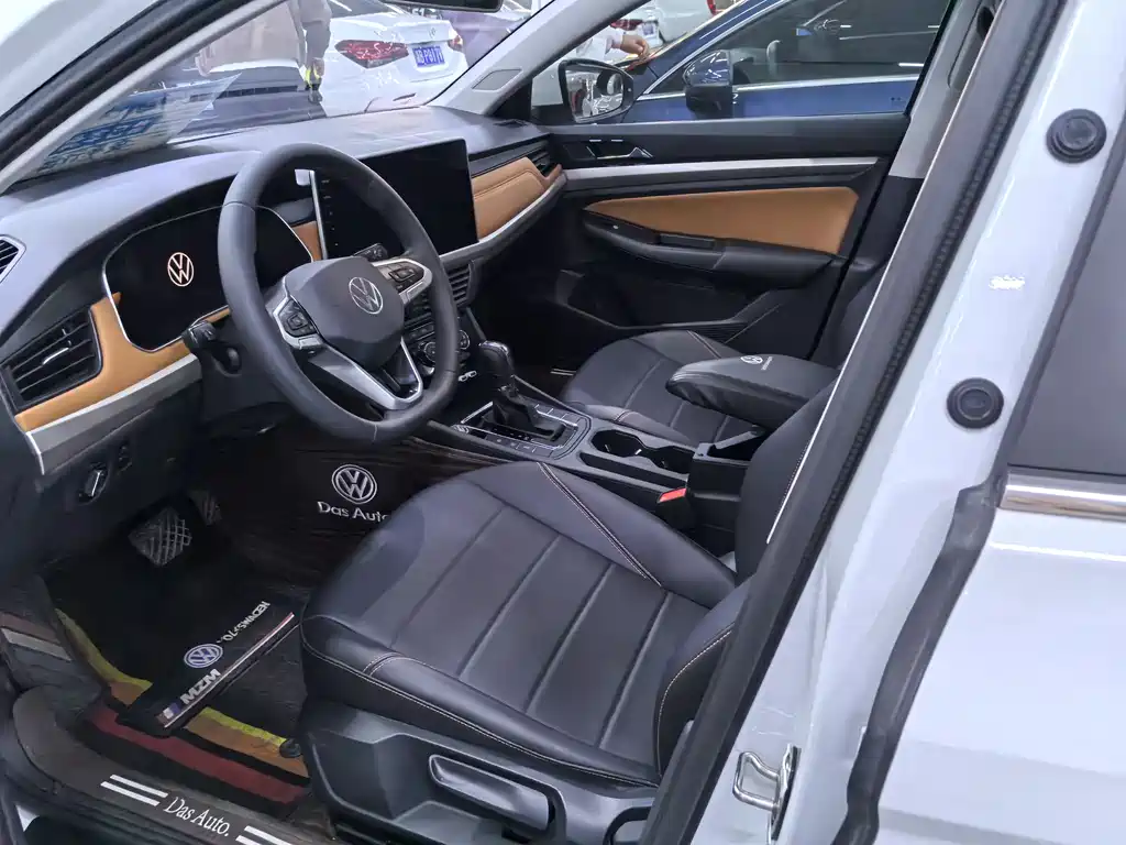 Bora 200 TSI DSG Joy Travel