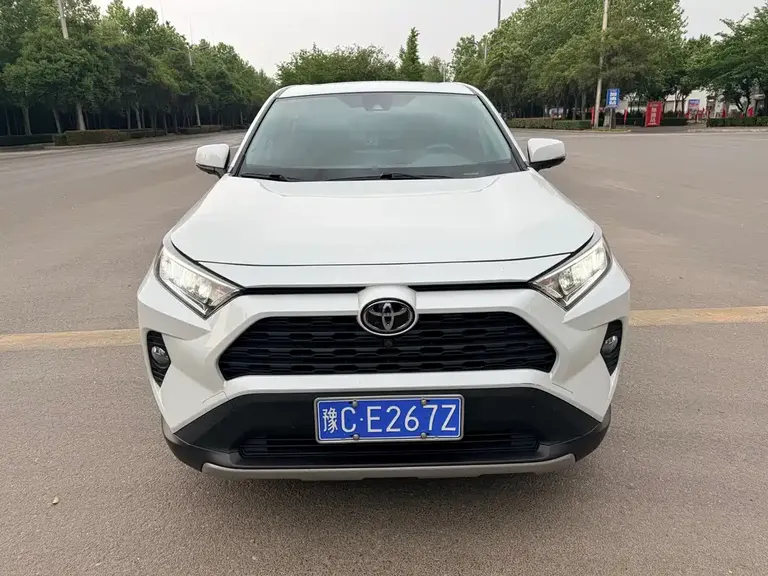 Toyota RAV4 2.0 L CVT 2 WD Style PLUS