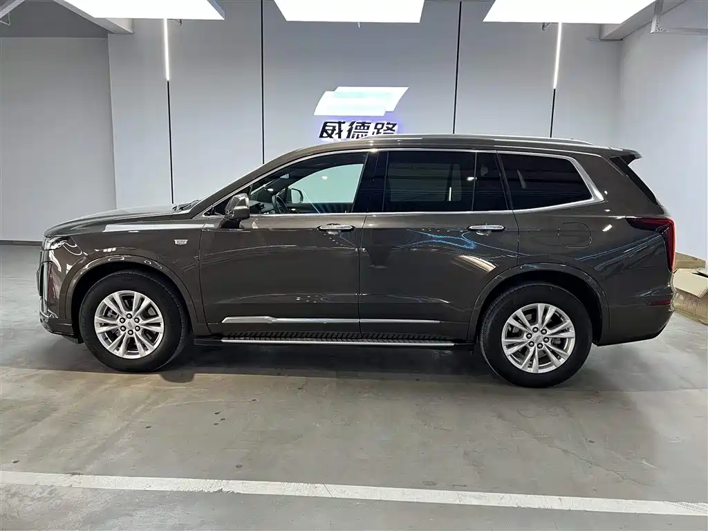Cadillac XT6 2.0 T 7-seat 4 WD Style