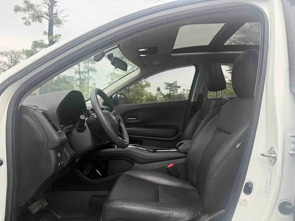 Vezel 1.5 L CVT Pioneer