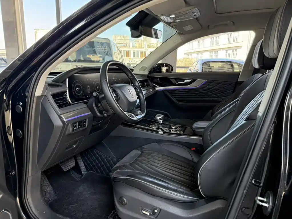 Hongqi HS5 2.0 T Connected Flagship Joy