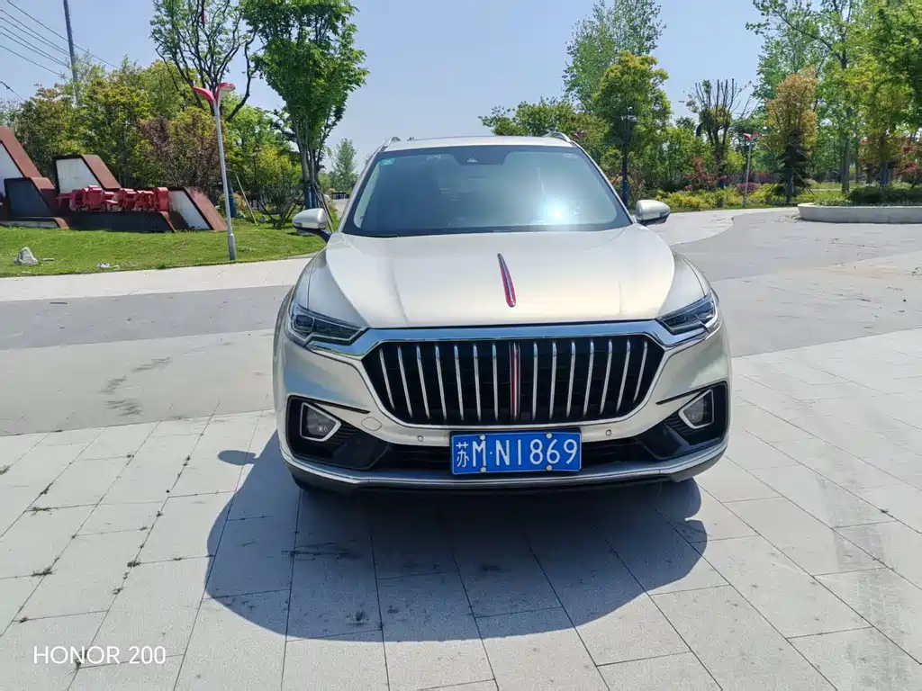 Hongqi HS5 2.0 T Connected Flagship Enjoyment