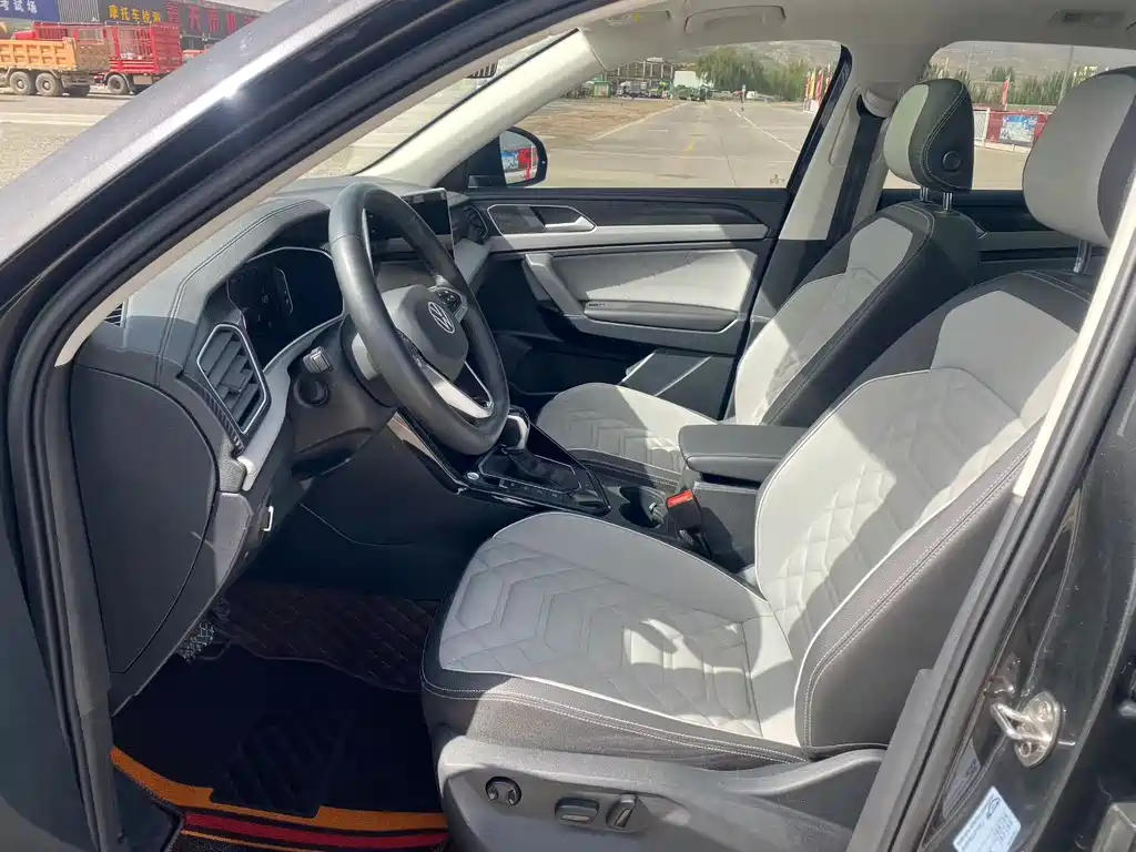 Tayron 330 TSI 2 WD Luxury Plus Advanced