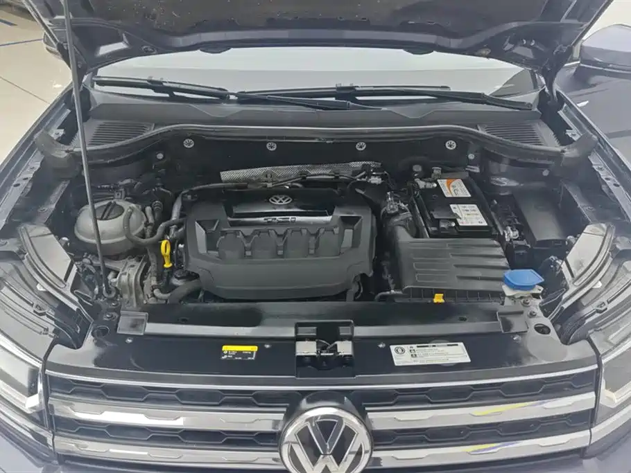 Tharu 330 TSI 4 WD Flagship CN-VI