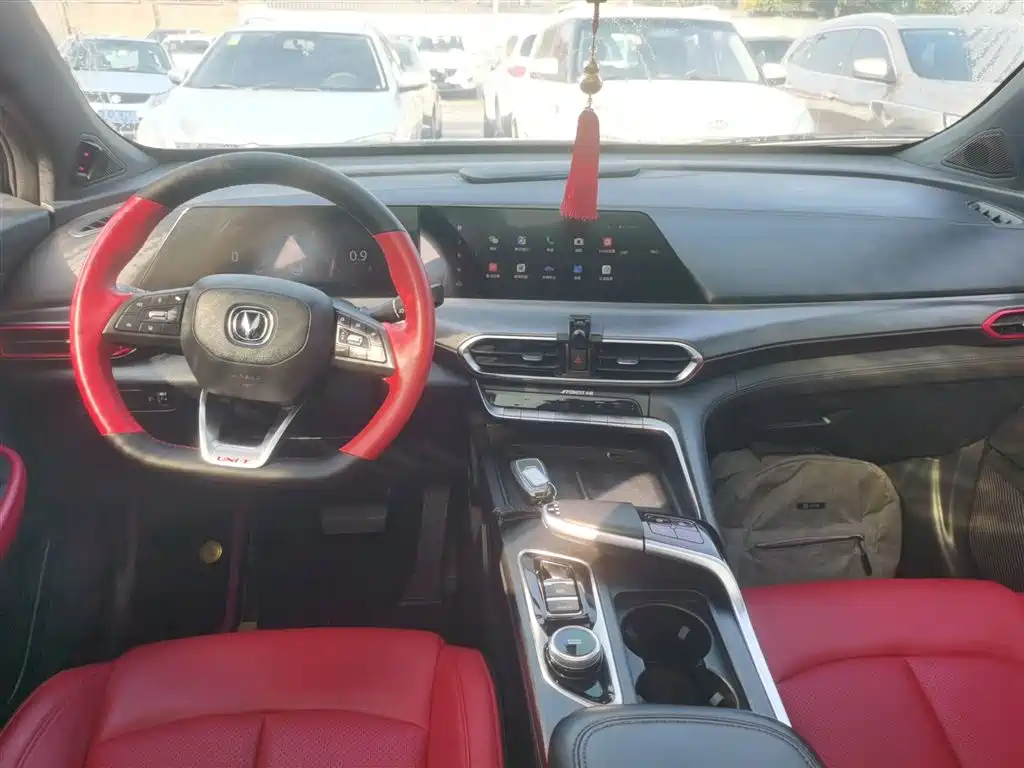 Changan UNI-T 1.5 T Distinguished
