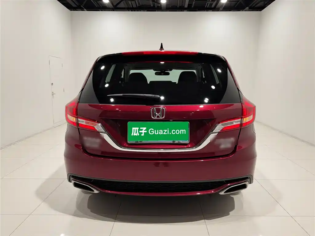 Jade 210 TURBO CVT Style 5-seat