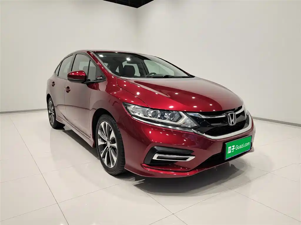 Jade 210 TURBO CVT Style 5-seat