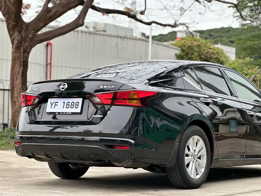 Teana 2.0 L XL Comfort