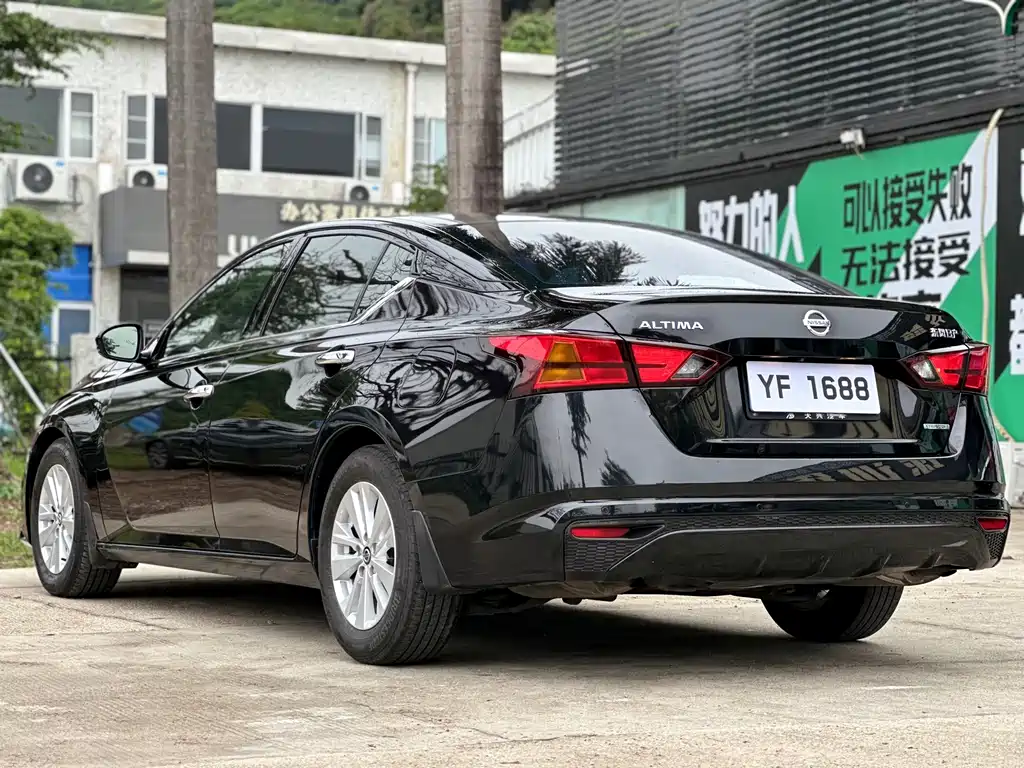 Teana 2.0 L XL Comfort