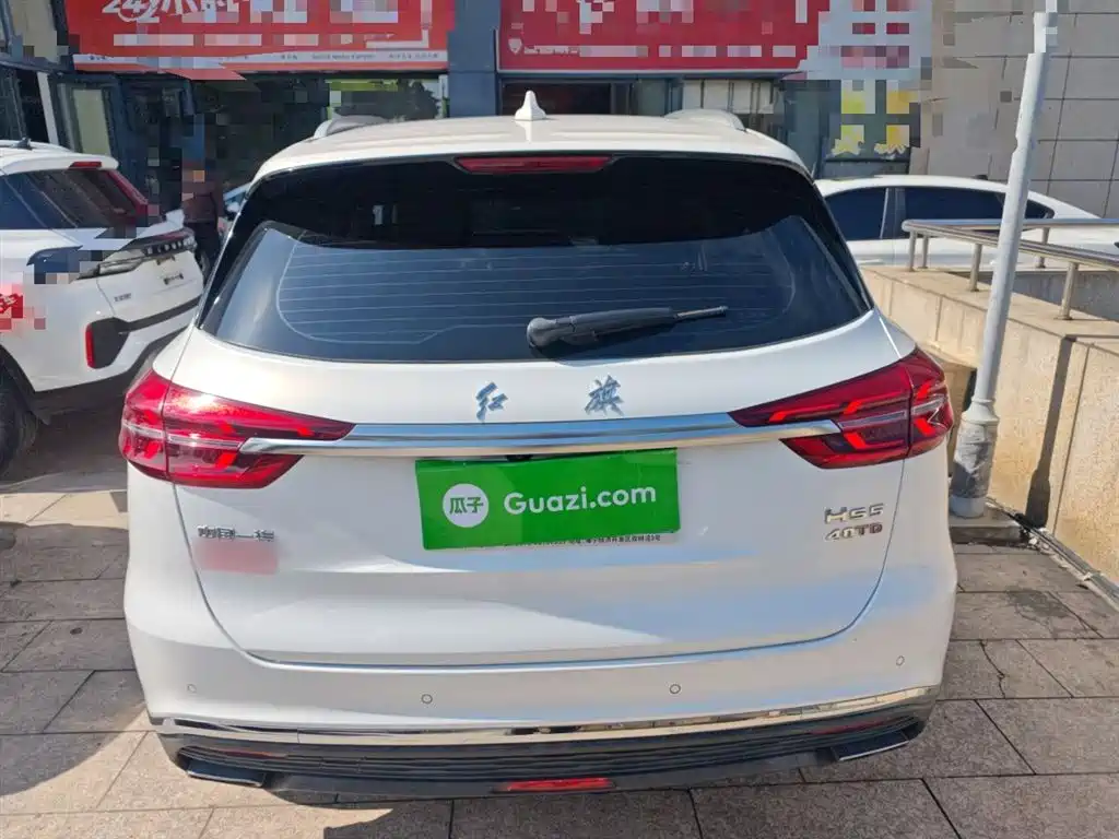 Hongqi HS5 2.0 T Connected Flagship Enjoyment