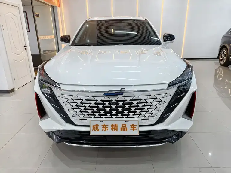 Changan Oshan Z6 Blue Whale 1.5 T DCT Smart Supreme