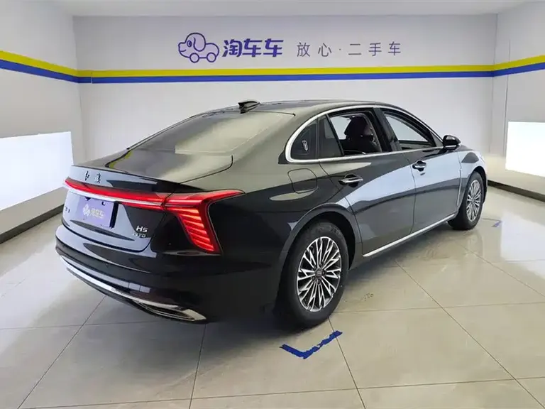 Hongqi H5 1.5 T DCT Connected Flagship Charm