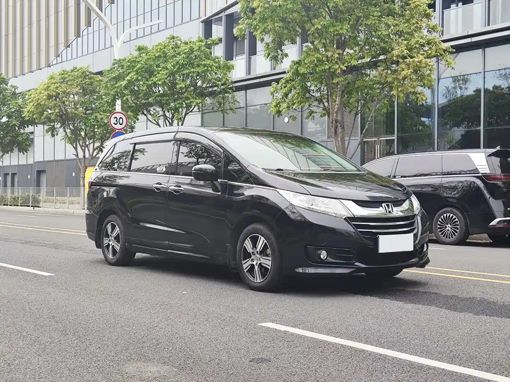 Odyssey Facelift 2.4 L Comfort