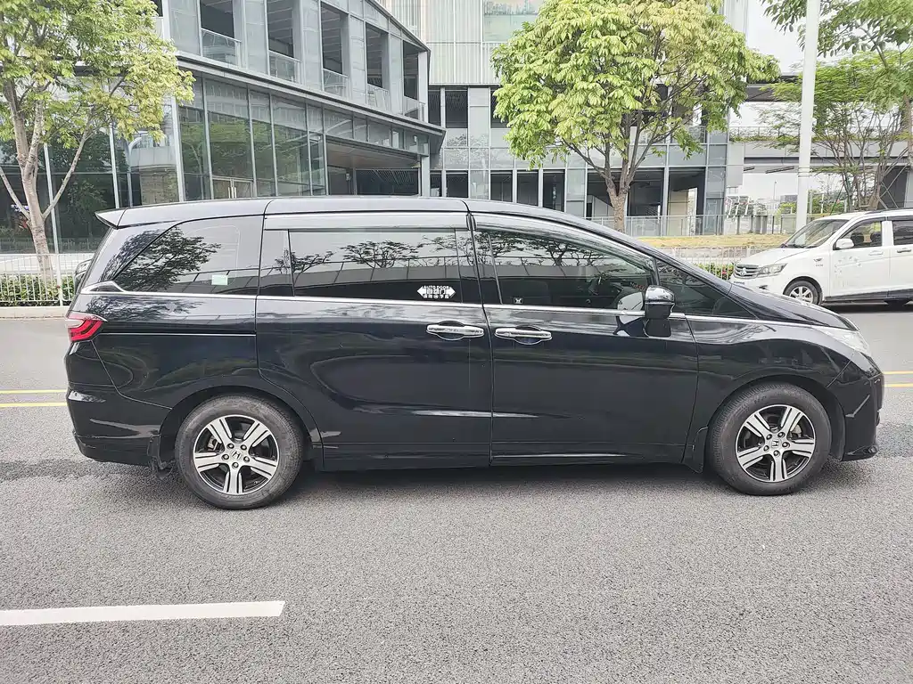 Odyssey Facelift 2.4 L Comfort
