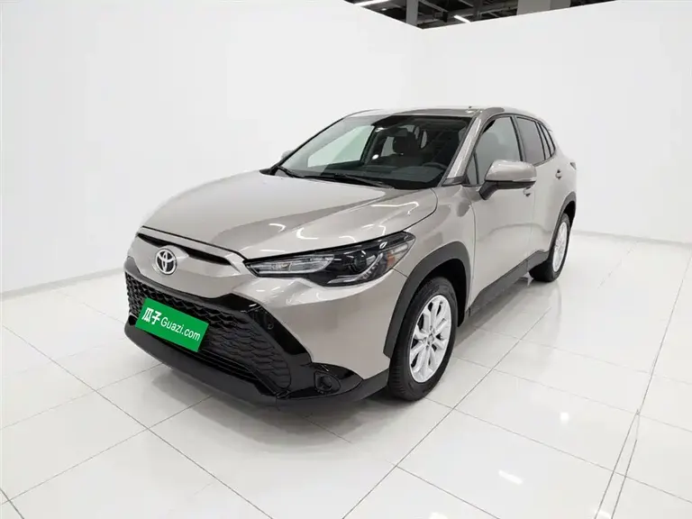 Toyota Frontlander 2.0 L CVT Elite