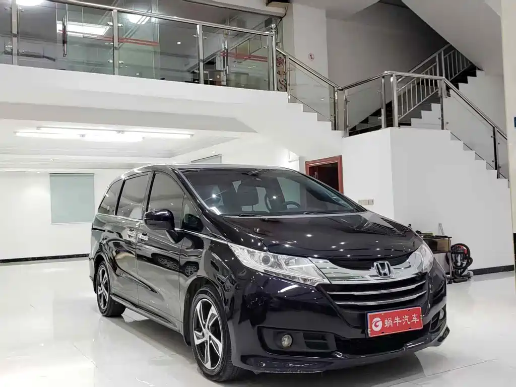 Odyssey Facelift 2.4 L Luxury