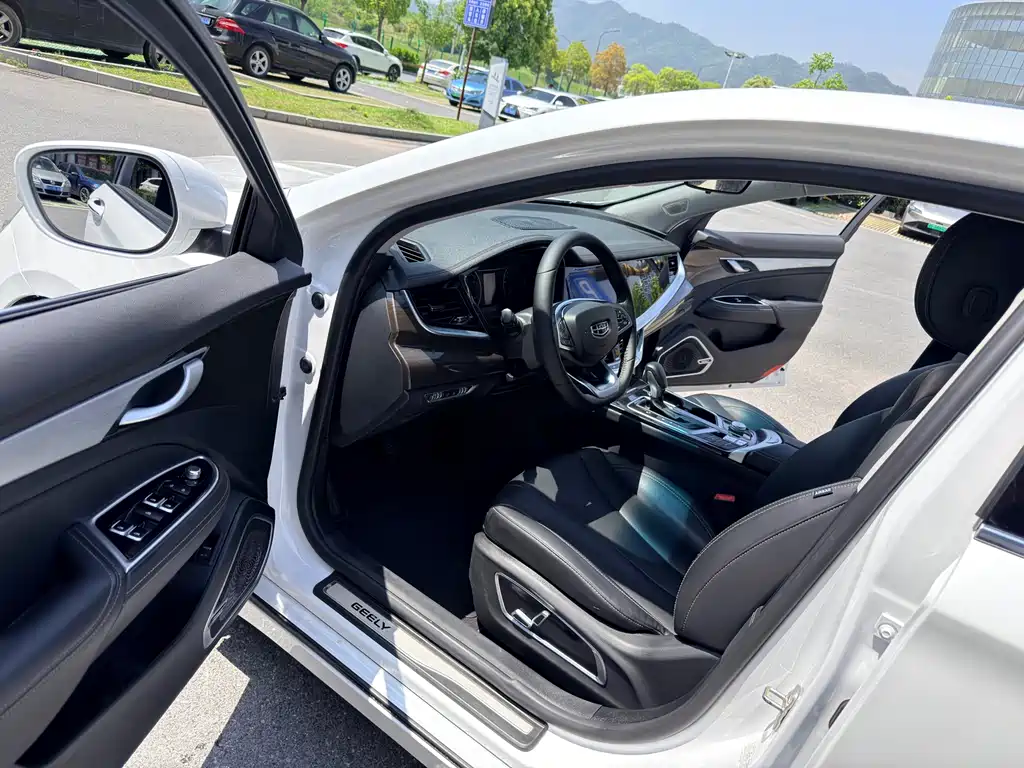 Borui Facelift 1.8 T Navigator