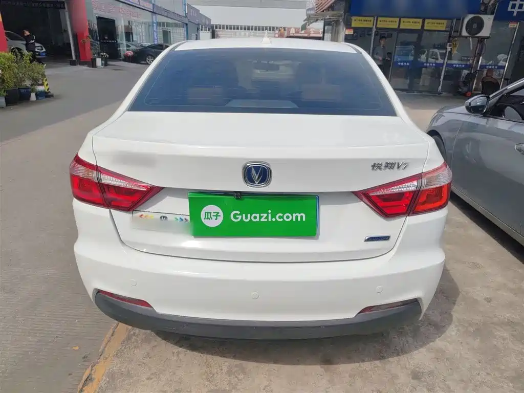 Yuexiang V7 悦翔V7 2015款 1.6 L 自动乐享型 国V