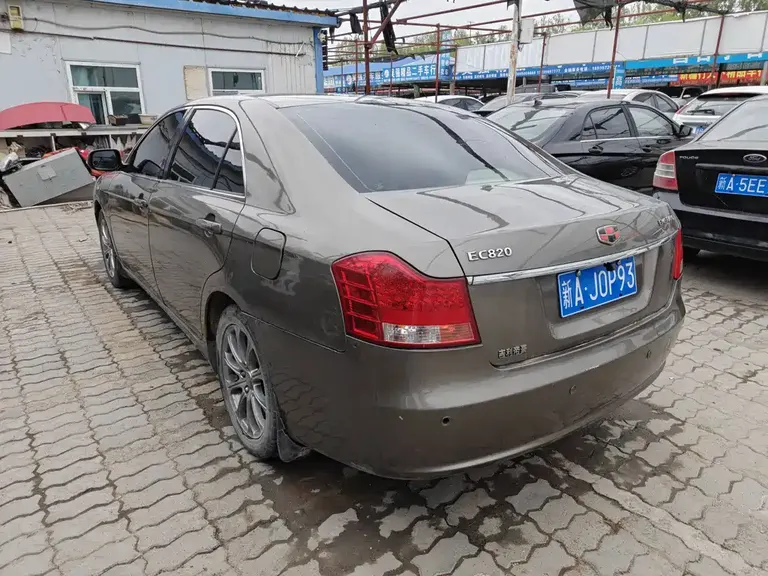 Geely 吉利EC8 吉利EC8 2011款 2.0 L 自动豪华版
