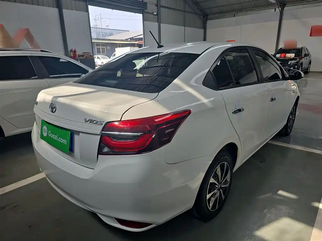 Vios 1.5 L CVT Comfort Travel