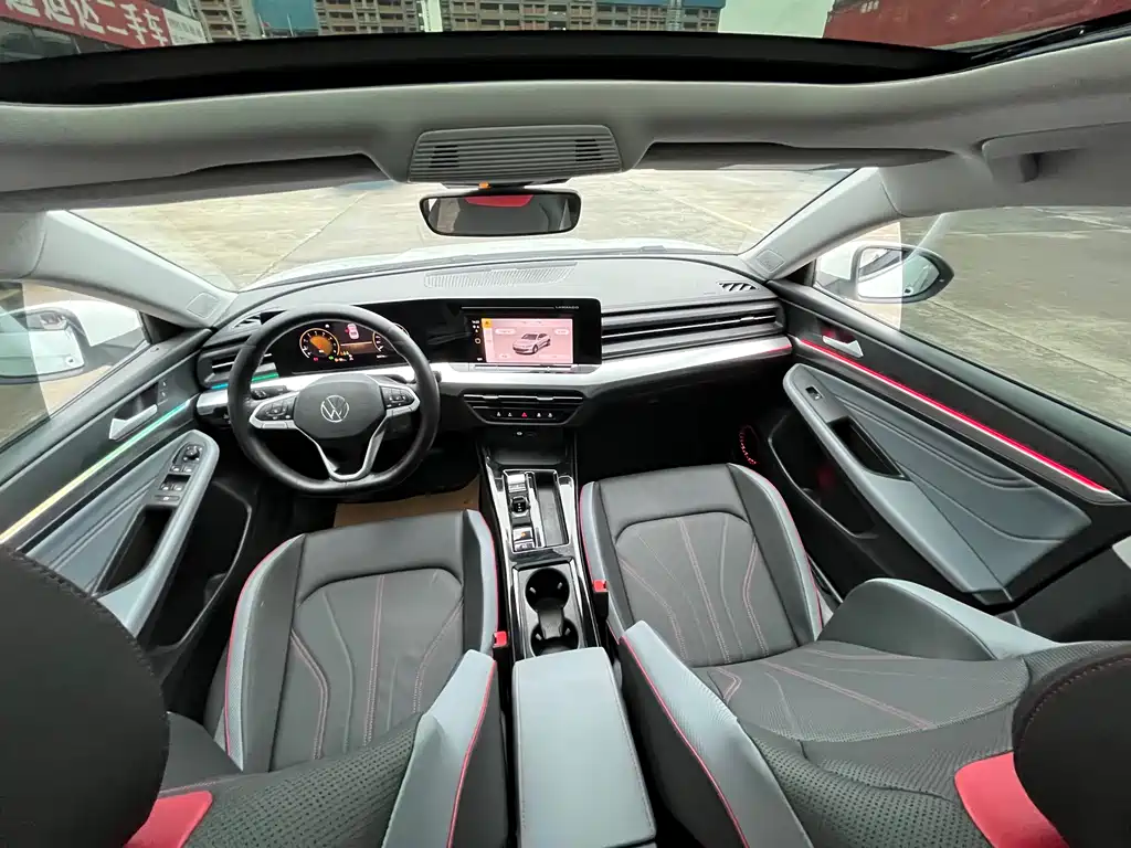 Lamando Lamando L 280 TSI DSG Dazzle Hot