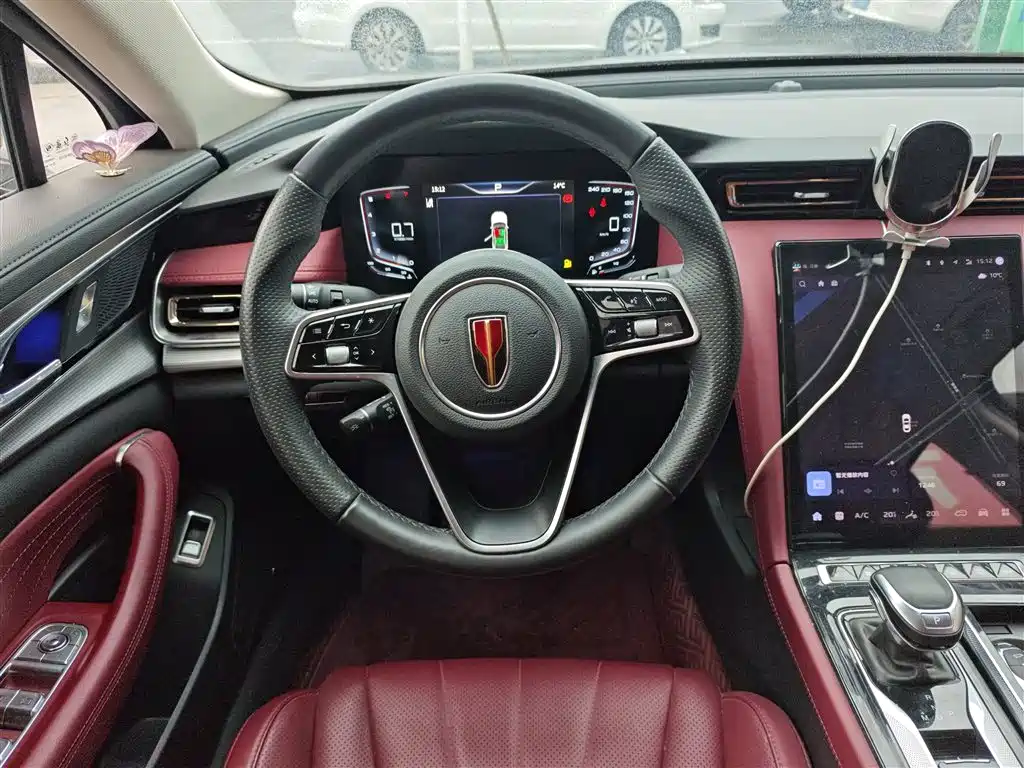 Hongqi H5 2.0 T Auto Connected Flagship Enjoyment
