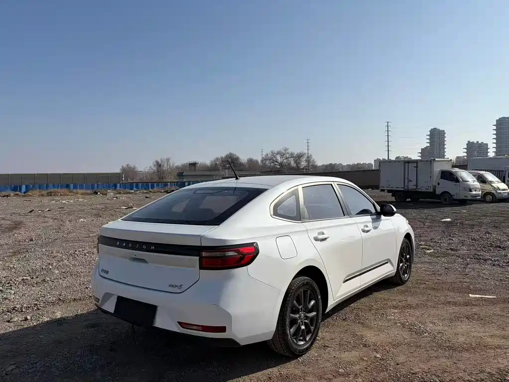 Baojun RC-5 1.5 L CVT Smart Shine Elite