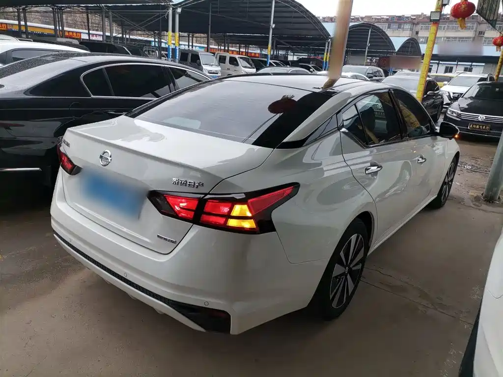 Teana 2.0 L XL Comfort