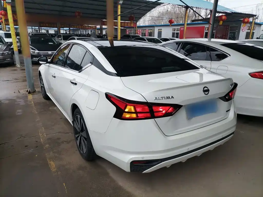 Teana 2.0 L XL Comfort