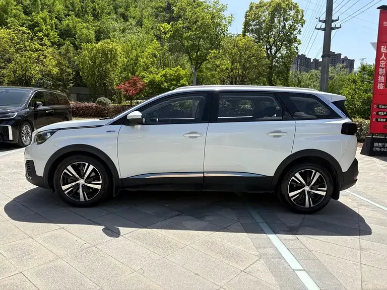 Peugeot 5008 350 THP 5-seat Elite
