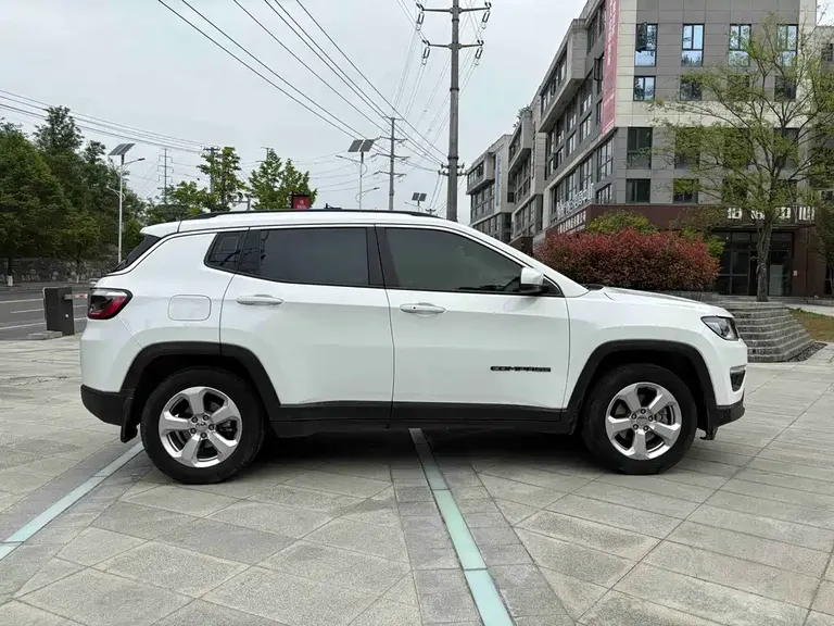 Jeep Compass 200 T Auto Home Enjoyment