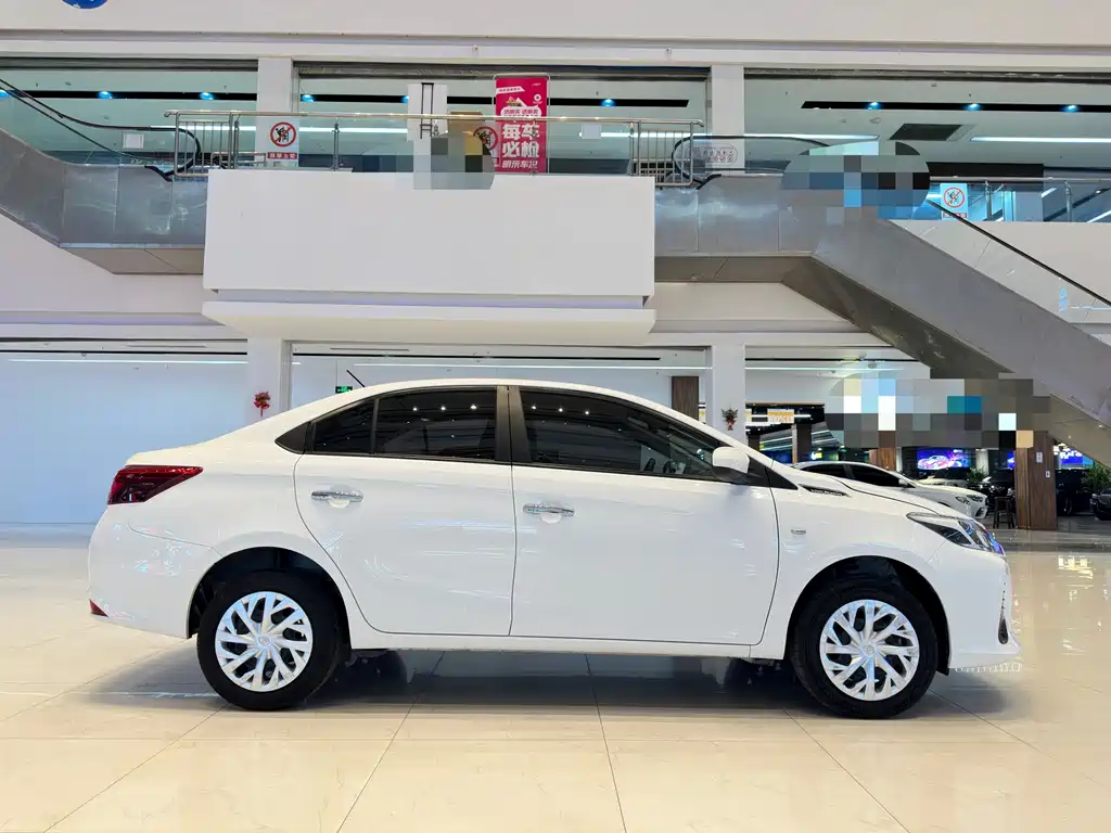 Vios 1.5 L 20 Anniversary