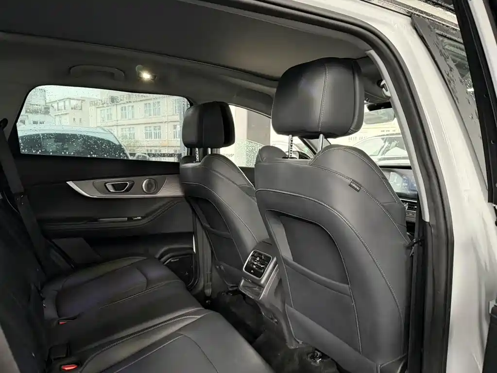 Tiggo 8 PRO 290 T 2 WD Deep Space 5-seat