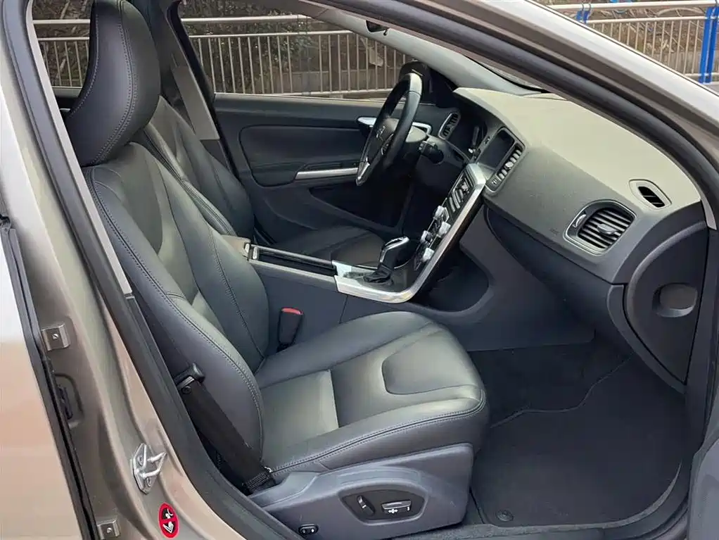 Volvo V60 T5 Smart Ease