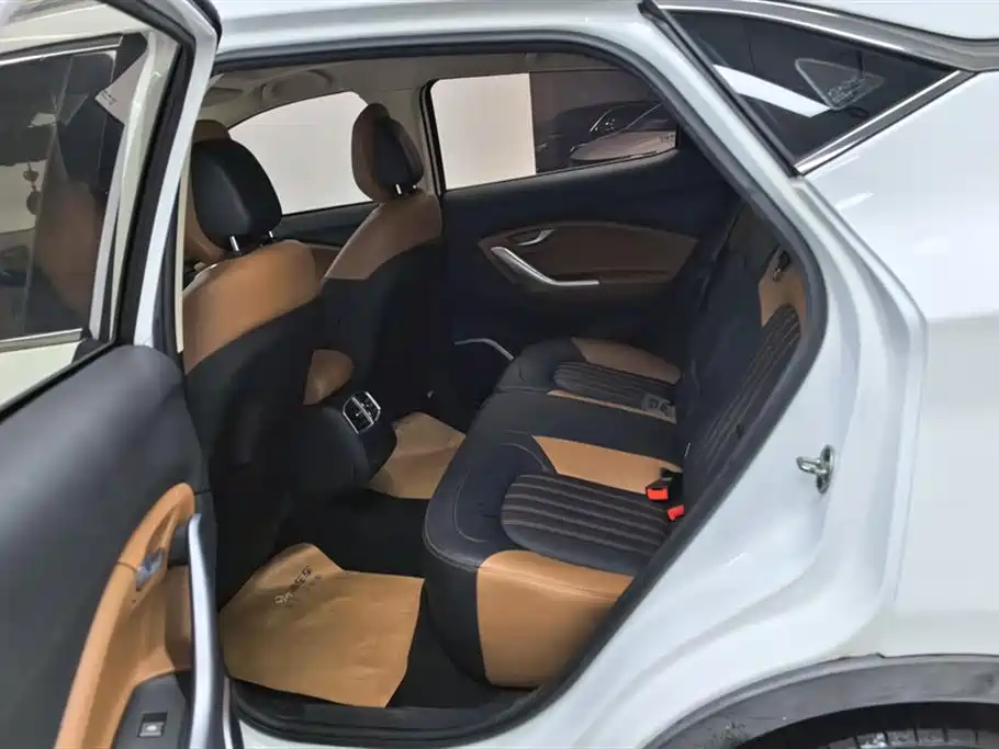Soueast DX7 1.5 T Manual Luxury