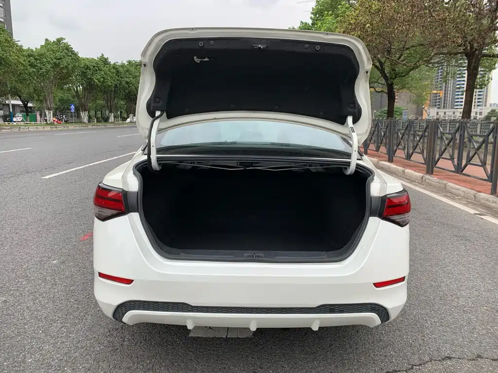 Sylphy 1.6 L XL CVT Joy