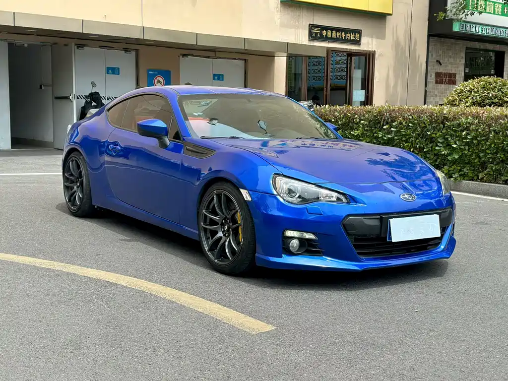 Subaru BRZ 斯巴鲁BRZ 2015款 2.0 i 手动版
