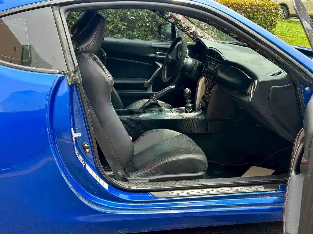 Subaru BRZ 斯巴鲁BRZ 2015款 2.0 i 手动版