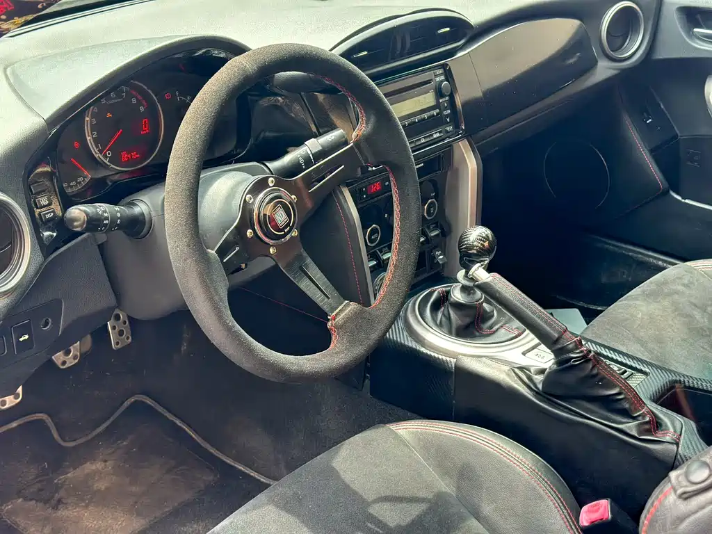 Subaru BRZ 斯巴鲁BRZ 2015款 2.0 i 手动版