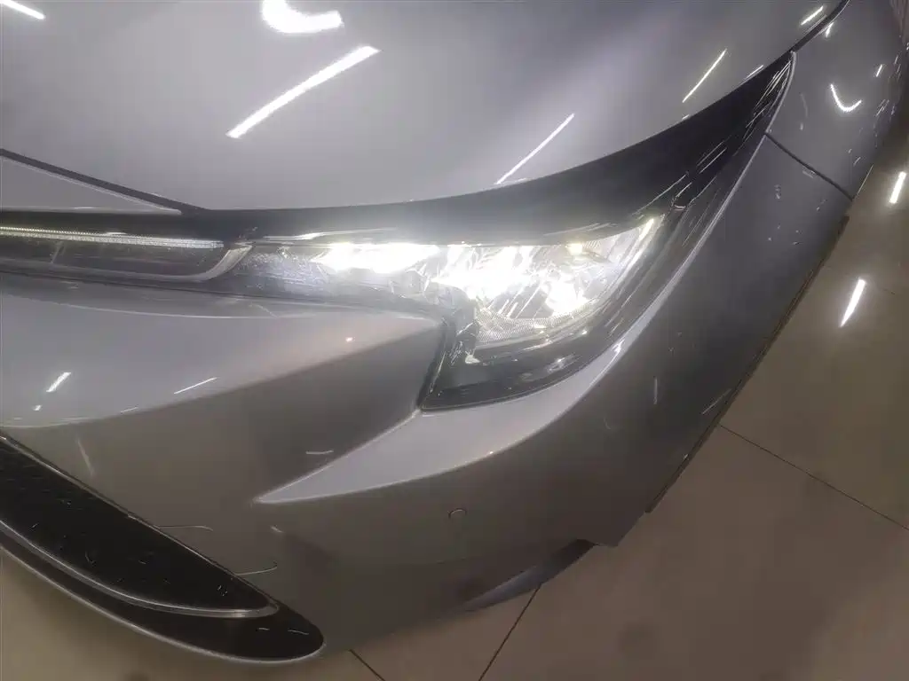Levin Dual Engine 1.8 H E-CVT Luxury