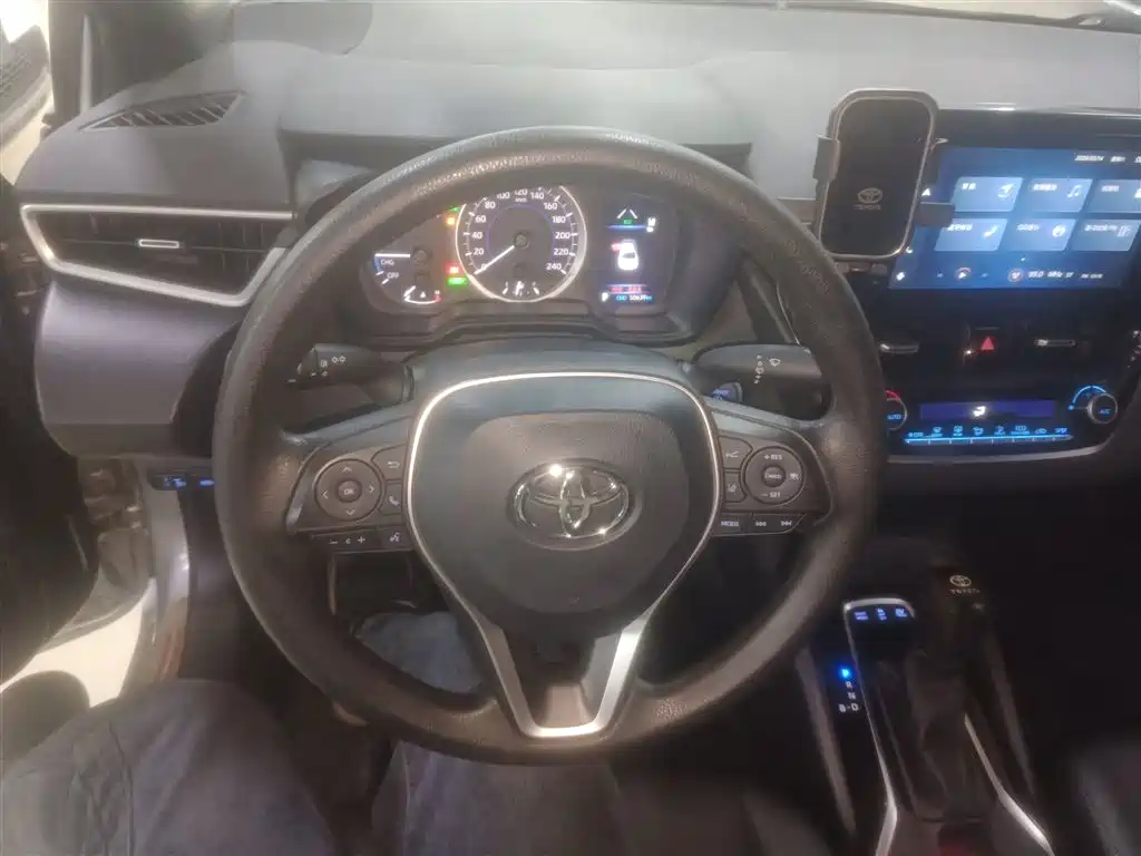Levin Dual Engine 1.8 H E-CVT Luxury