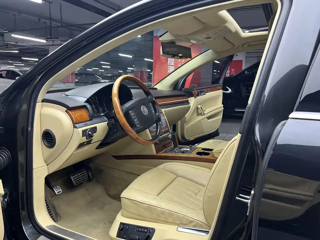 Phaeton 3.2 L V6 5-seat Basic