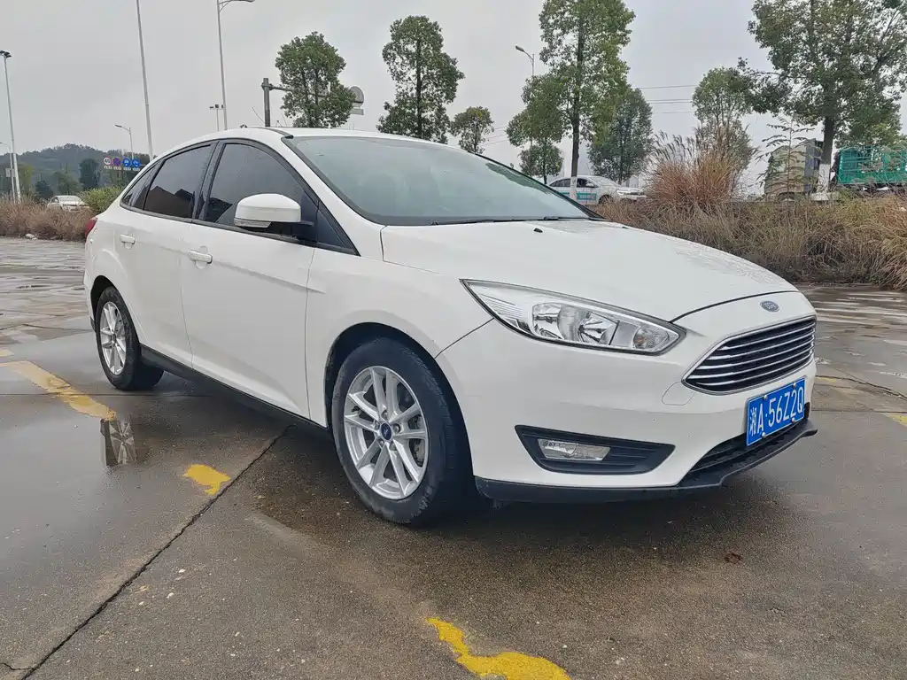 Focus Sedan 1.6 L Auto Style