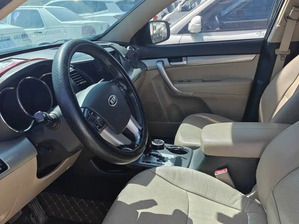Sorento 索兰托 2012款 2.4 L 汽油豪华版