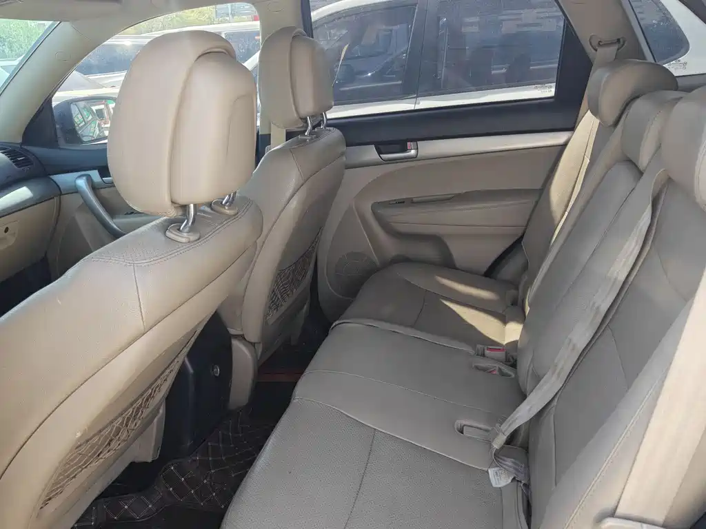 Sorento 索兰托 2012款 2.4 L 汽油豪华版