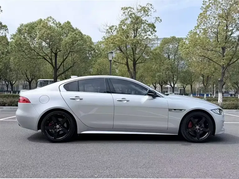 Jaguar XE 2.0 T 200 PS R-Sport