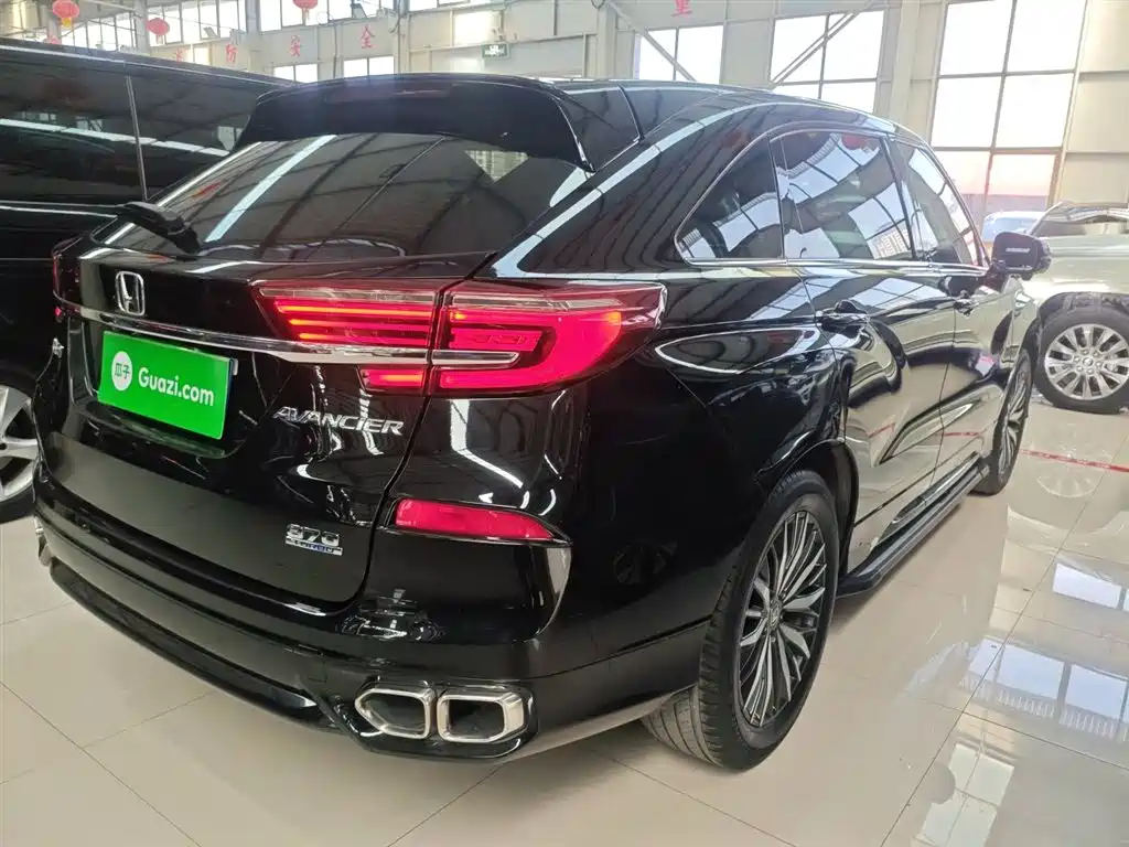 Avancier 370 TURBO 2 WD Luxury