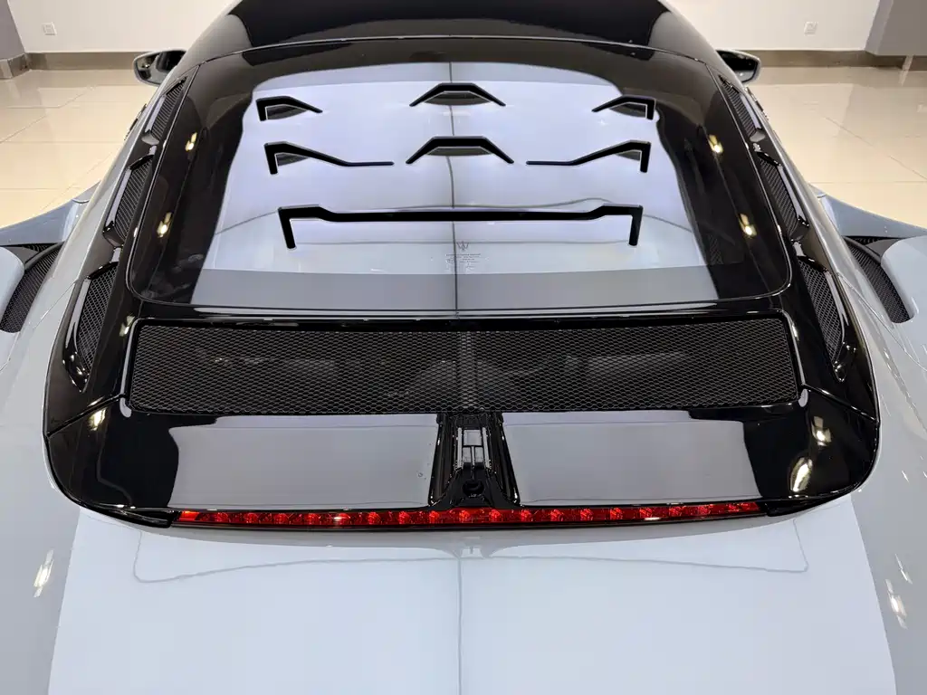 Maserati MC20 玛莎拉蒂MC20 2023款 3.0 T 标准版