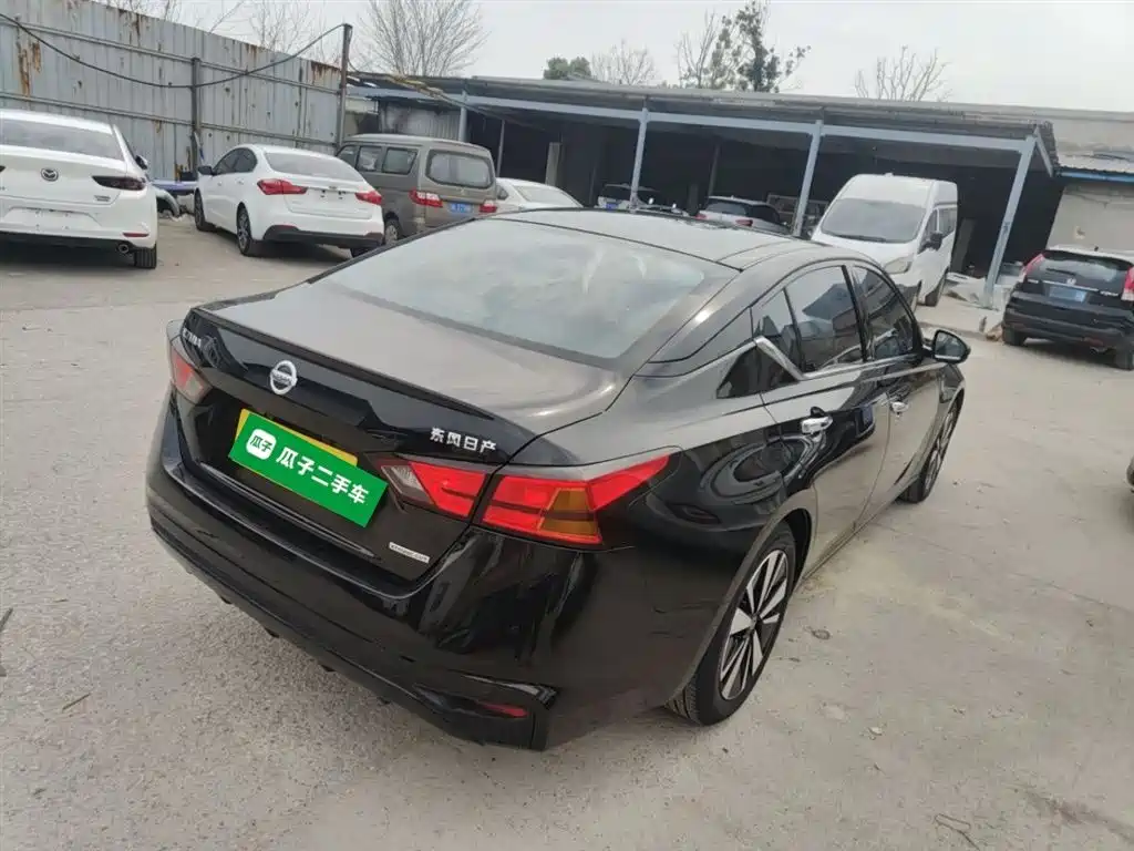 Teana 2.0 L XL Comfort